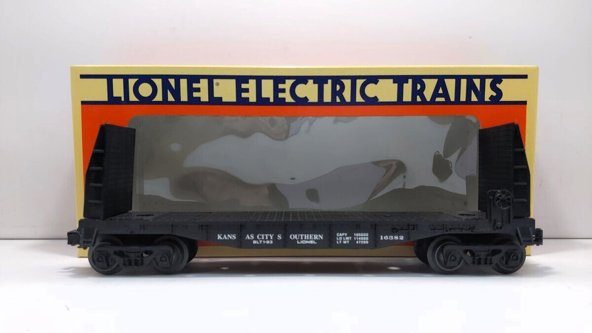 Lionel 6-16382 O Kansas City Southern Flatcar w/Bulkheads