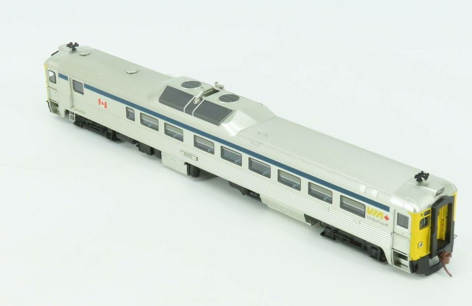 Rapido Trains 16655 HO VIA Rail Budd RDC-2 Phase II Diesel Locomotive #6205
