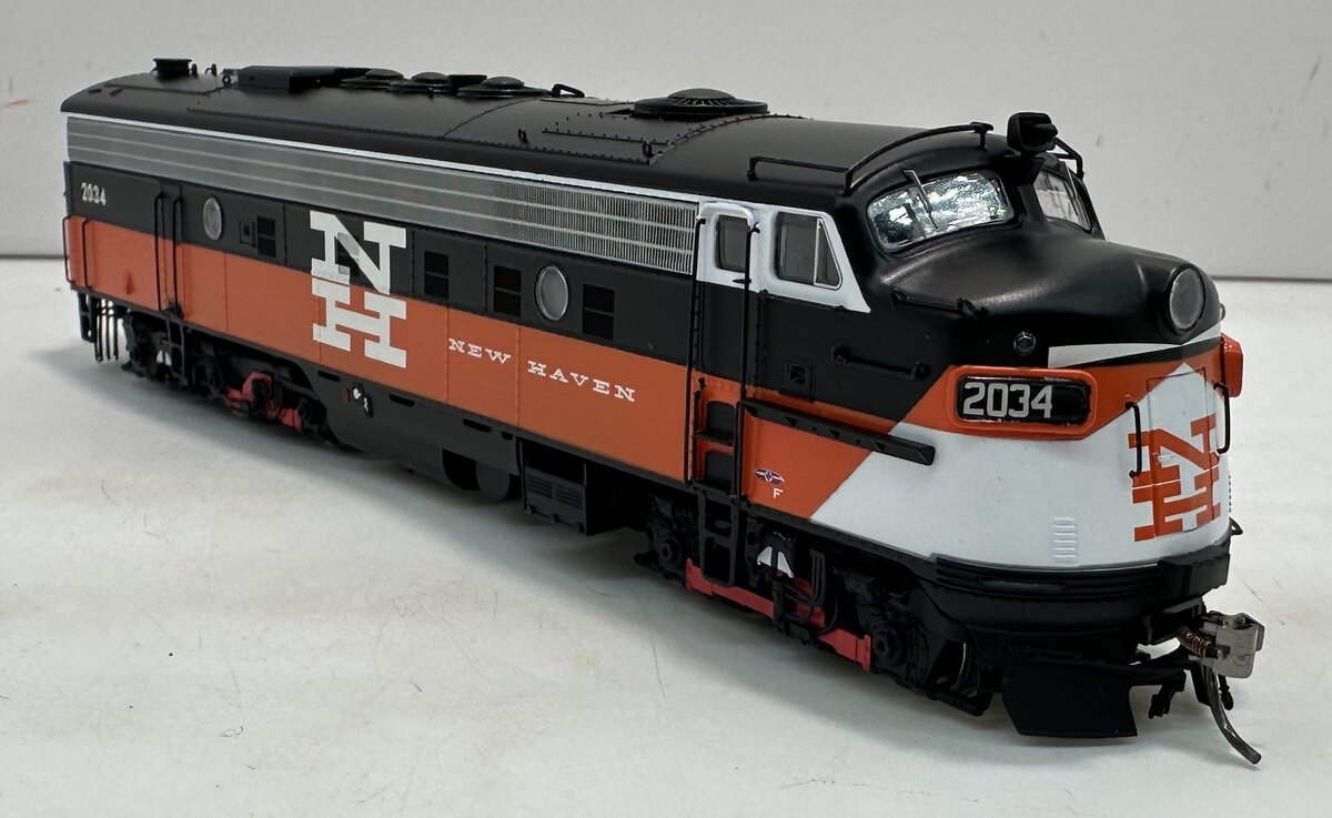 Rapido Trains 14519 HO New Haven EMD FL9 with LokSound & DCC #2034