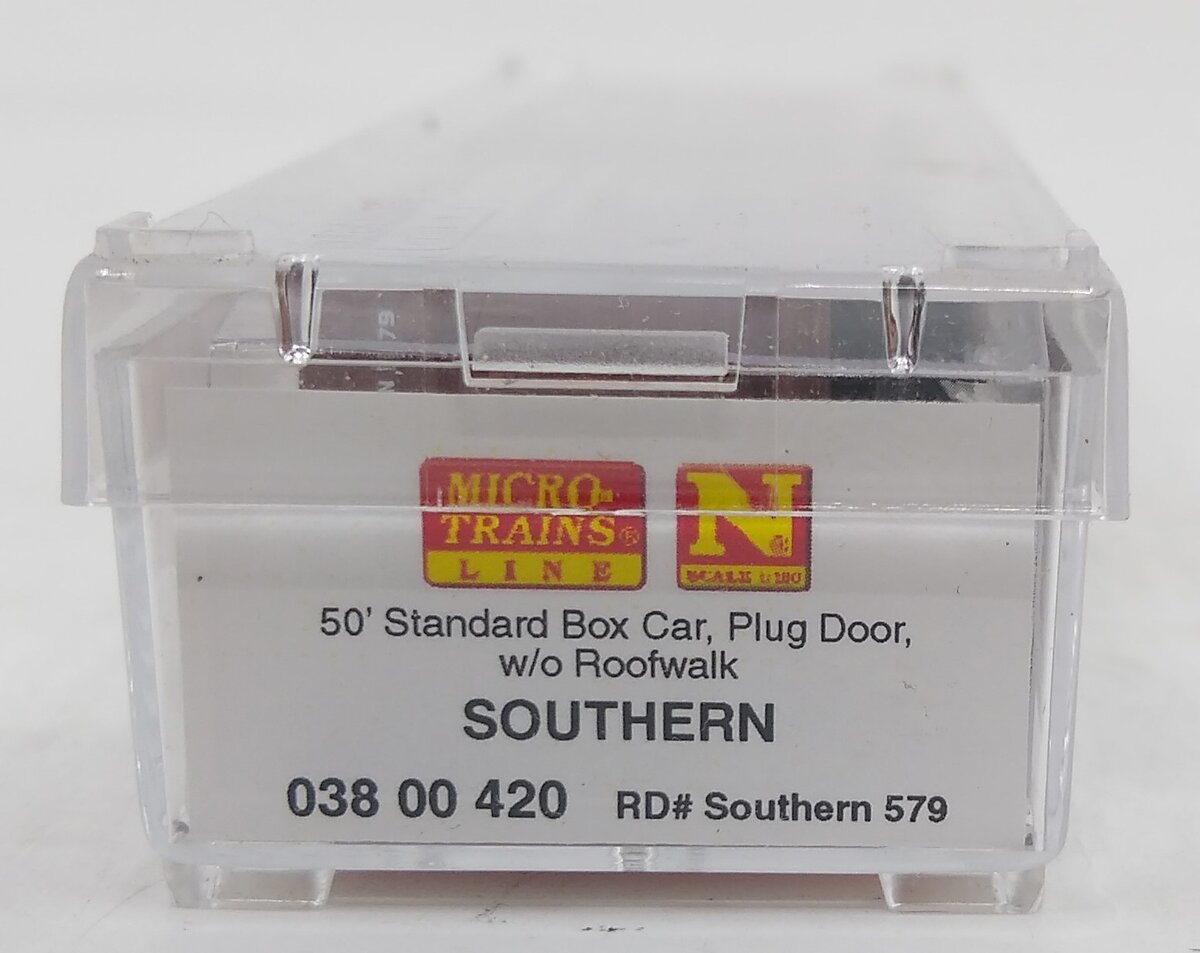 Micro-Trains 03800420 N Southern 50' Standard Plug Door Boxcar w/o Roofwalk #579 LN/Box