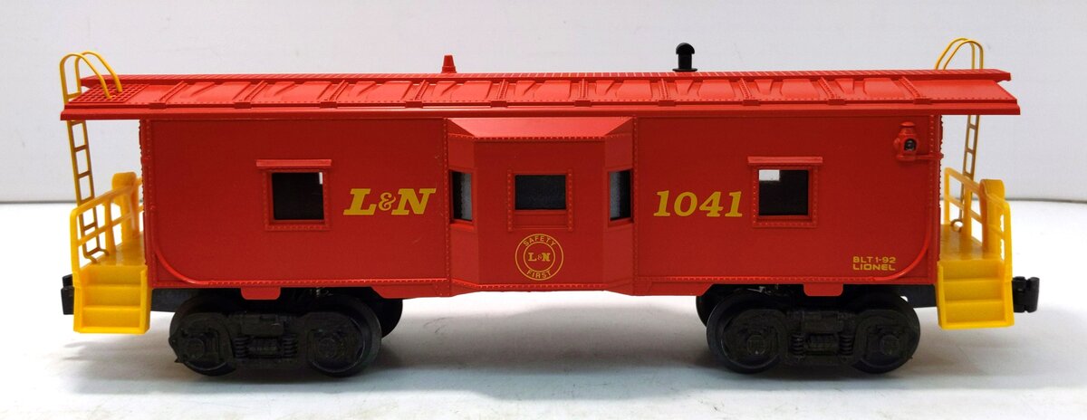 Lionel 6-16538 O Gauge Louisville & Nashville Bay-Window Caboose #1041 EX/Box