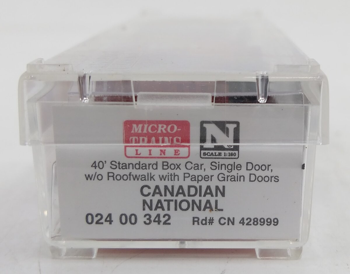 Micro-Trains 02400342 N CN 40' Standard Single Door Boxcar w/o Roofwalk #428999
