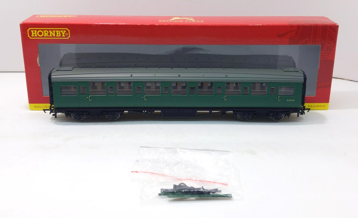 Hornby R4834 OO BR Maunsell Corridor 2nd Class Passenger Coach #S1113S