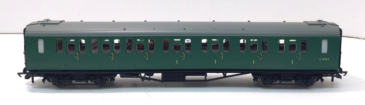 Hornby R4886A OO BR Bulleid Suburban Composite Passenger Coach #S5718S LN/Box