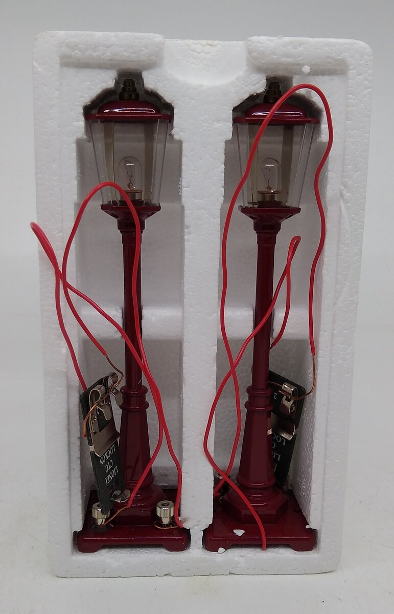 MTH 30-1027 #56 Maroon Street Lamp (Set of 2)