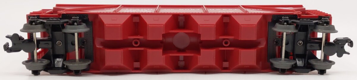 Lionel 6-16412 O Gauge Chicago & North Western 4-Bay Covered Hopper