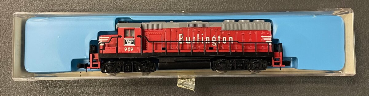 Atlas 2173 N Scale Burlington GP-40 Diesel Engine #989 LN/Box