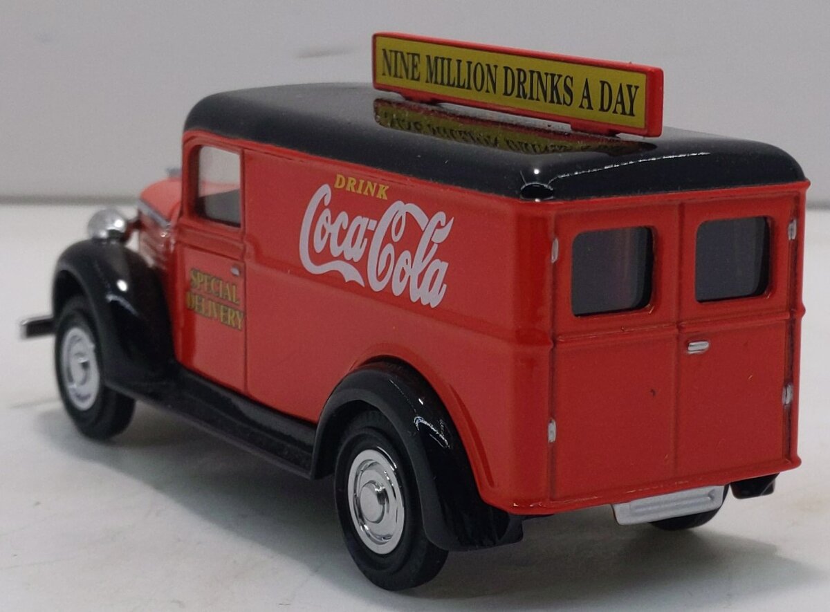 Matchbox YPC02-M 1:43 Scale Coca-Cola 1937 GMC Van