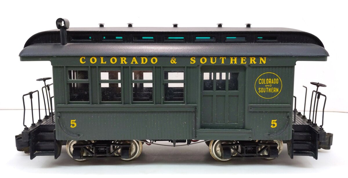 Delton 9511CS G Colorado & Southern Illuminated Short Combine Passenger Car