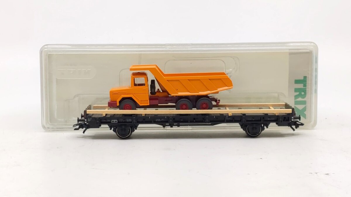 Trix 24067 HO Scale Deutsche Bundesbahn Flat Car w/ Truck LN/Box