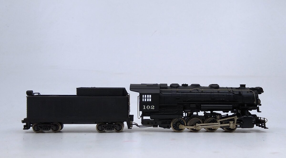 AHM 5082 HO Scale 0-8-0 Steam Locomotive & Tender #102 (Undecorated) LN/Box