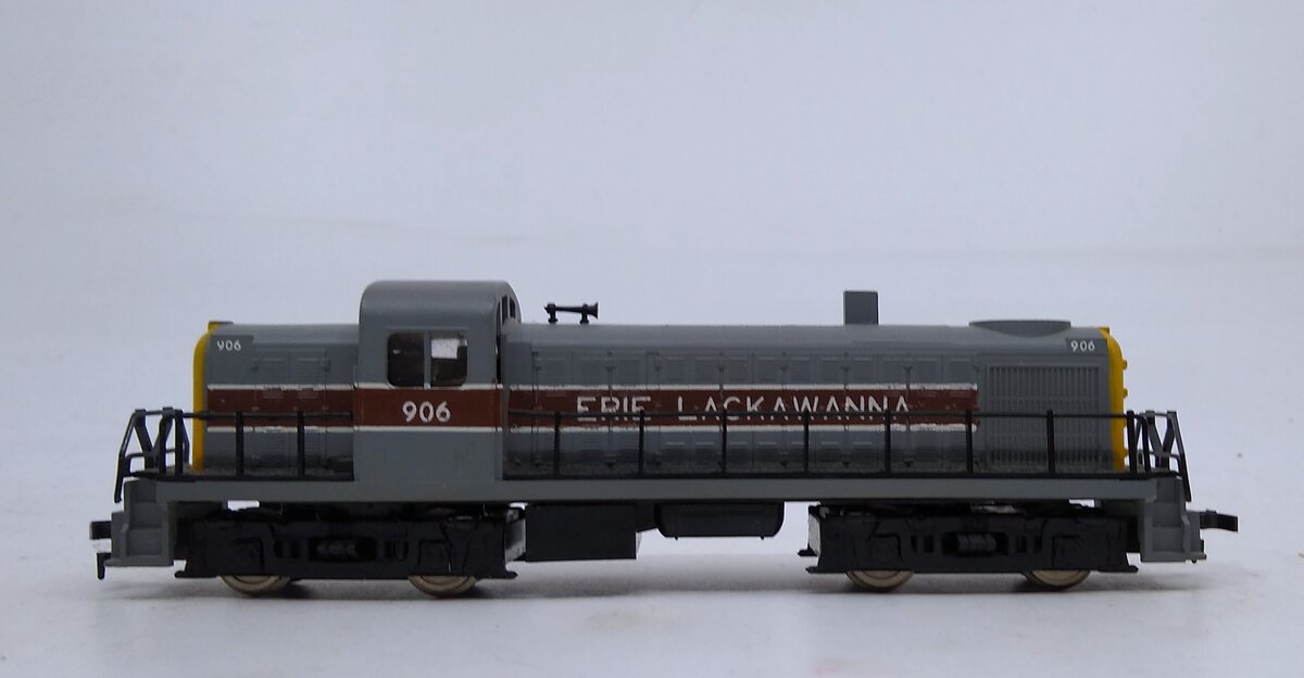 AHM 5134 HO Erie Lackawanna Alco RS2 Diesel Locomotive #906 EX/Box