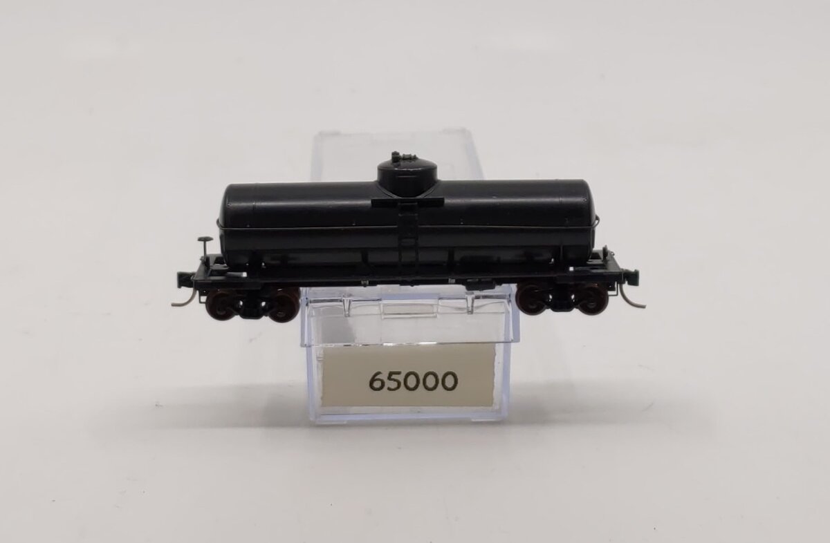 Micro-Trains 06500000 N Undecorated 39' Single-Dome Tank Car