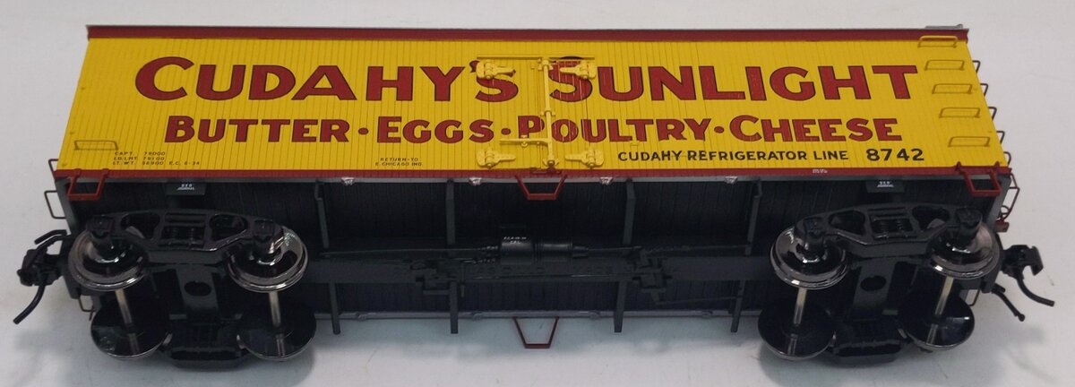 Atlas 9069-1 "O-Scale" Cudahy's Sunlight 36' Wood Reefer Car #8742 - (2-Rail)