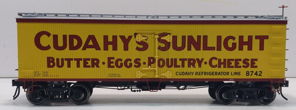 Atlas 9069-1 "O-Scale" Cudahy's Sunlight 36' Wood Reefer Car #8742 - (2-Rail)