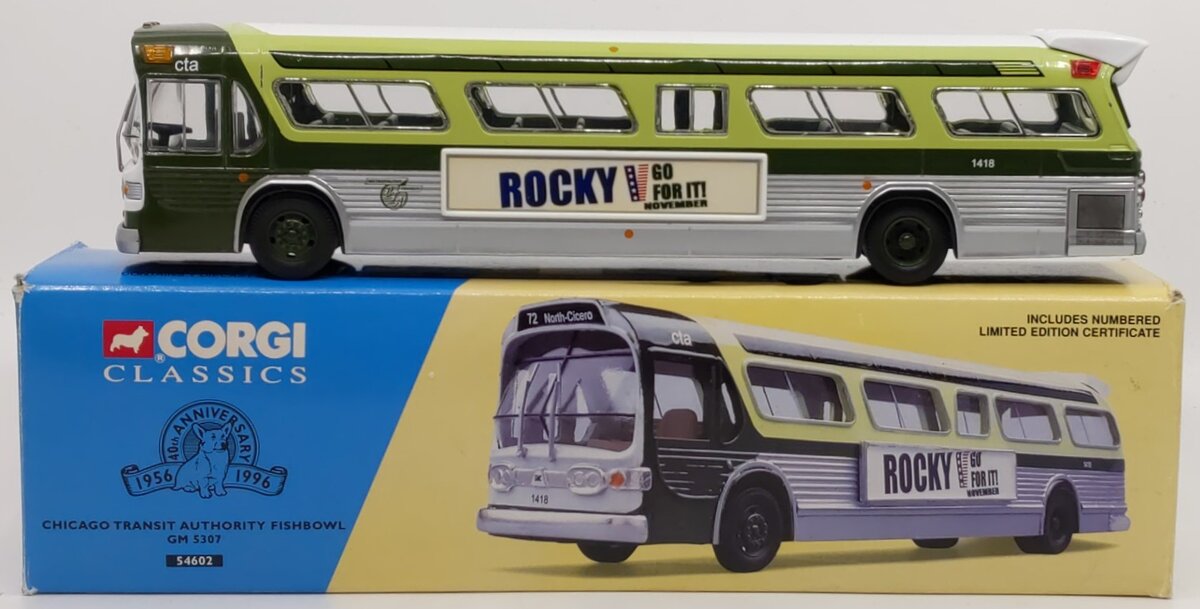 Corgi 54602 1/50 Chicago Transit Authority Fishbowl Motor Coach Bus EX/Box