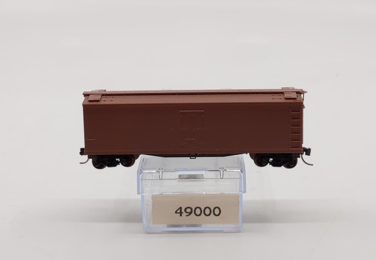 Micro-Trains 04900000 N Undecorated 40' Double-Sheathed Wood Reefer w/Wheel