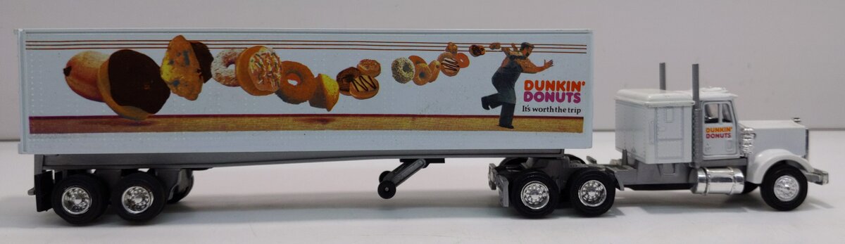 Lionel 6-12842 O Gauge Dunkin Donuts Tractor Trailer Truck
