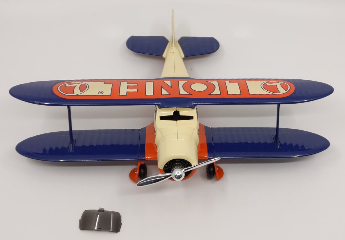 Eastwood 337500 Lionel Beechcraft D-17 Staggerwing Die Cast Biplane