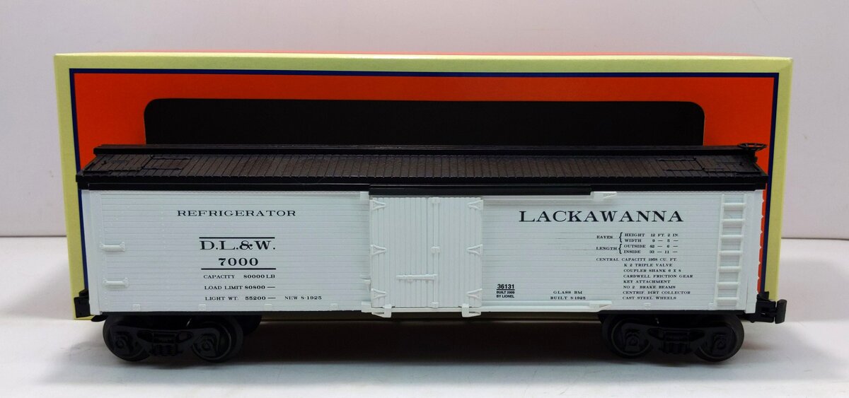 Lionel 6-36131 O Gauge Lackawanna Woodsided Reefer #7000