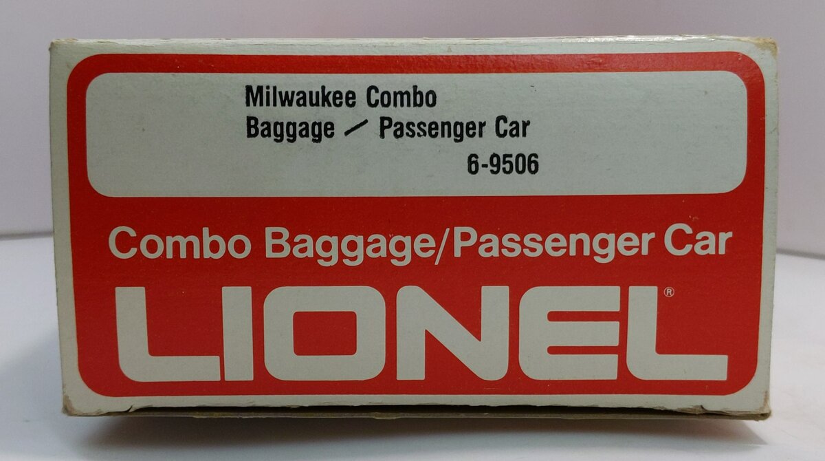 Lionel 6-9506 O Gauge Milwaukee Road Combine Car LN/Box