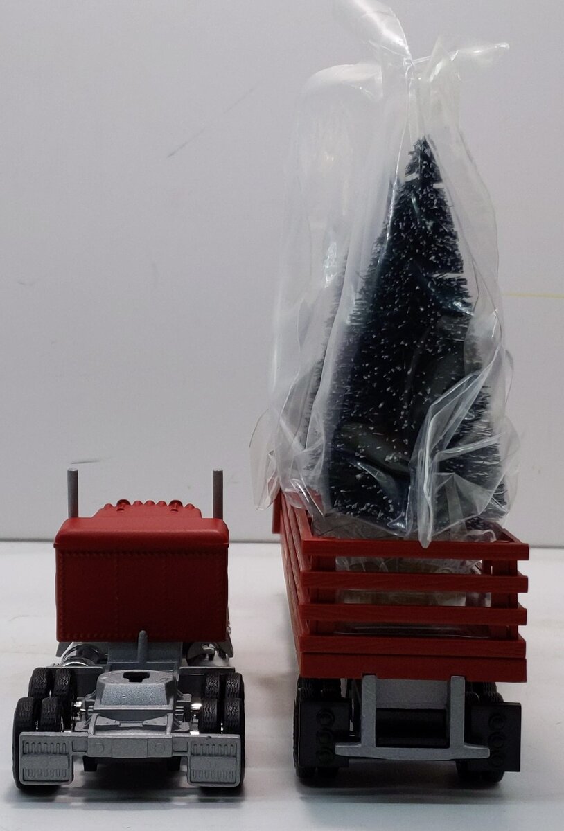 Lionel 6-24204 O Gauge Christmas Tractor Trailer with 5 Trees