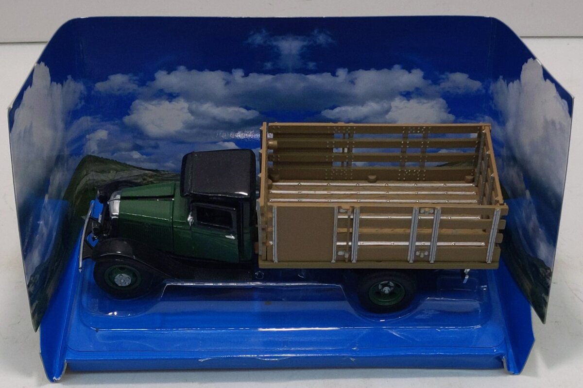 The Phoenix Mint 18380 1:43 Scale Die-Cast 1934 Ford BB-157 Stake Truck - Green