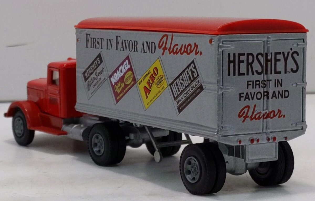 AHL H53100 1:64 Diecast "Hershey's First in Flavor" Peterbilt 260