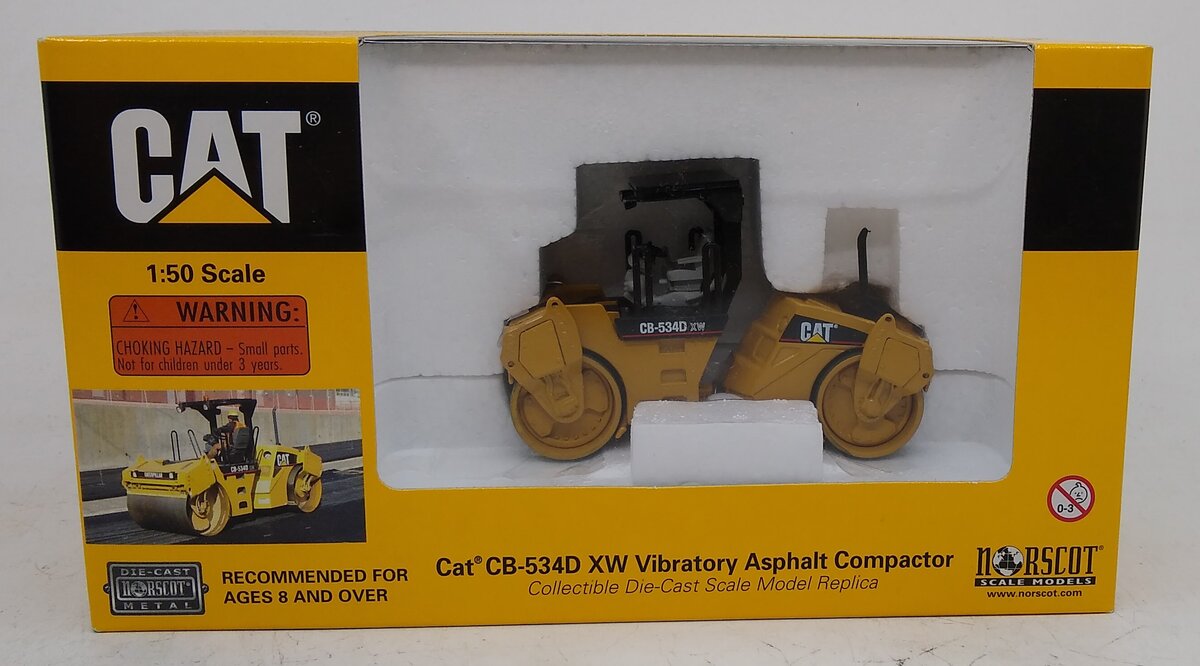 Norscot 55132 1:50 Die Cast Caterpillar CB-534D XW Vibratory Asphalt Compactor NIB
