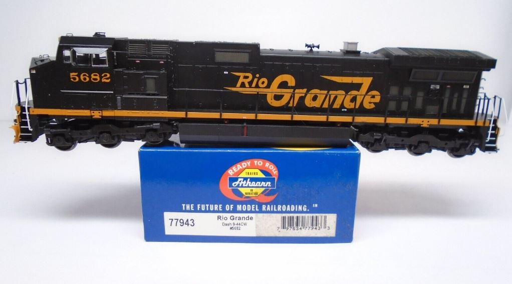 Athearn 77943 HO Scale Rio Grande C44-9W Diesel Locomotive #5682