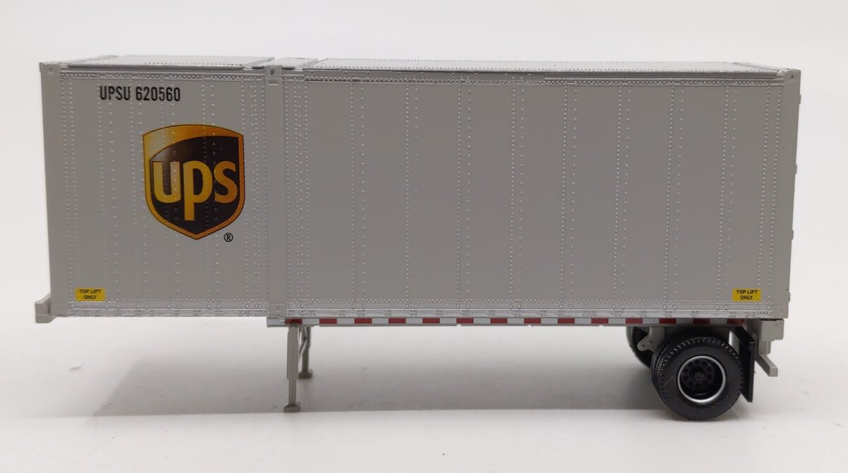 Athearn 29430 HO UPS 28' Container & Chassis #620560