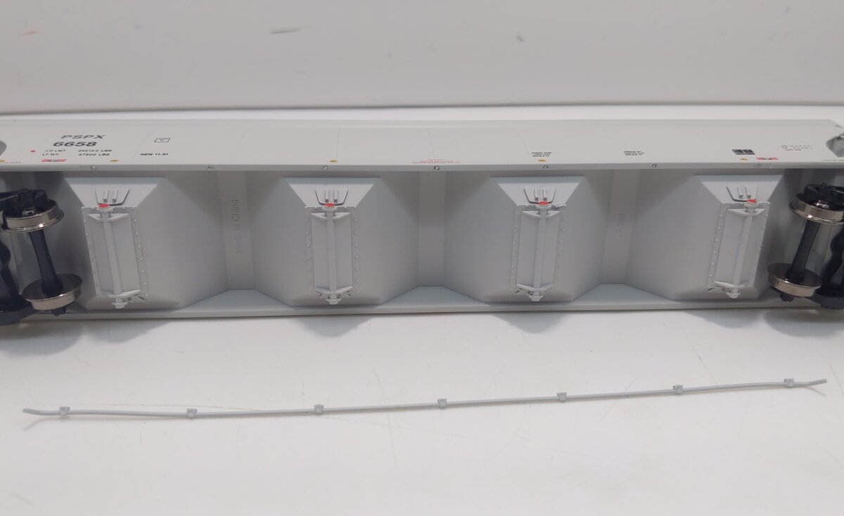 Atlas 20000440 HO Scale PSPX ACF 5701 4-Bay Hopper #6658