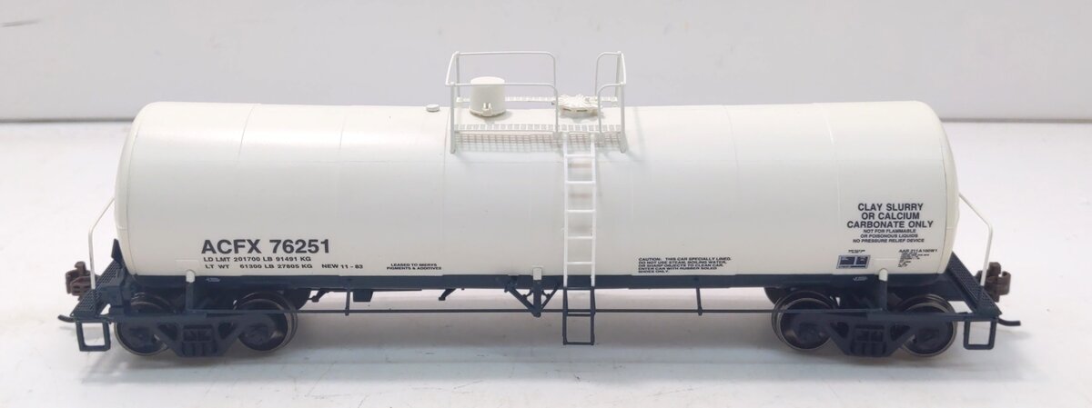 Athearn 16672 HO ACFX Ready-to-Run 16,000-Gallon Tank Car #76251
