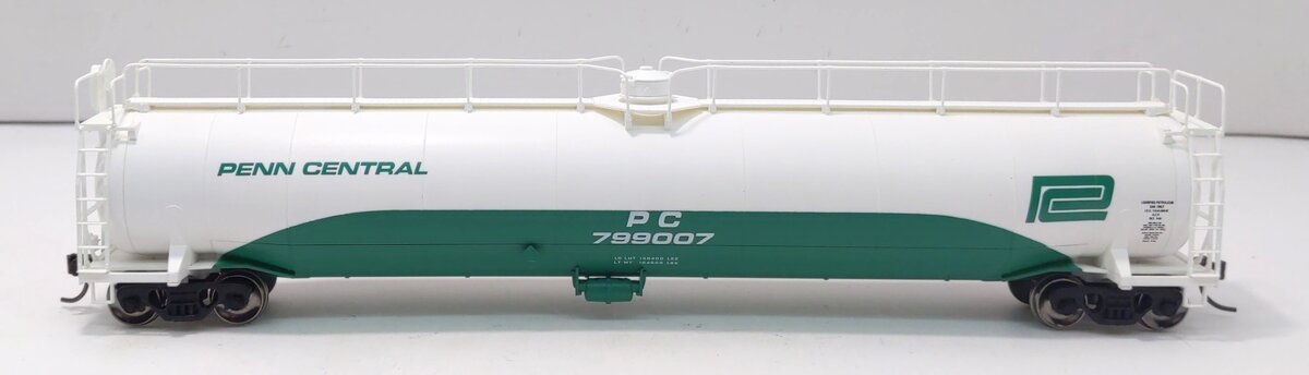 Atlas 20005968 HO Penn Central 33,000 Gallon Tank Car #799007