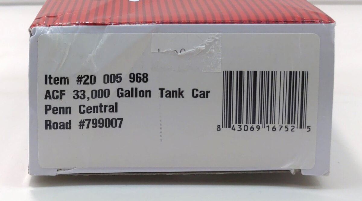 Atlas 20005968 HO Penn Central 33,000 Gallon Tank Car #799007