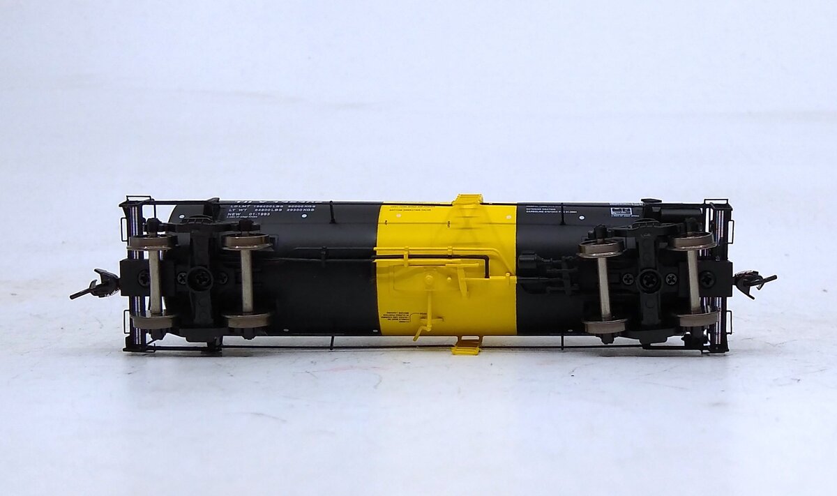 Walthers 920-100023 HO Scale Trinity Industries 14K Gallon Tank Car #135306