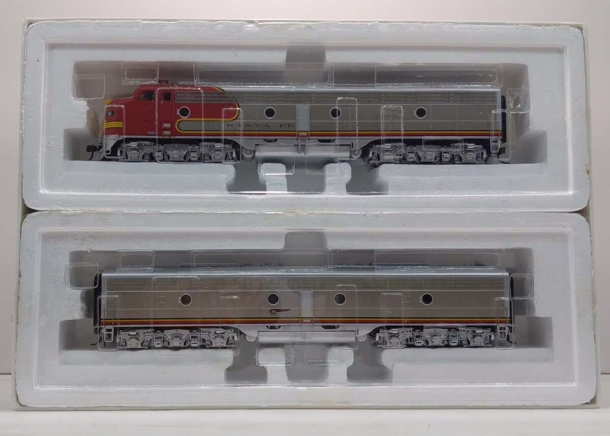Broadway Limited 2350 HO Santa Fe EMD E8 Powered A-Unpowered B #85L, 86L