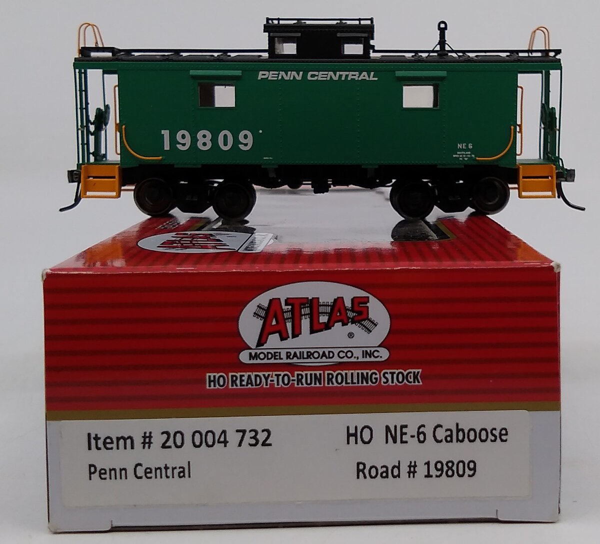 Atlas 20004732 HO Penn Central NE-6 Caboose (Green/White/Black) #19809