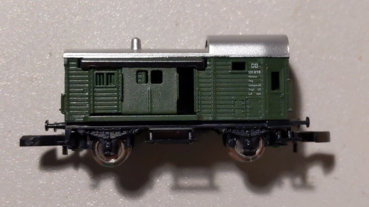 Marklin 8609 Z Scale DB German Federal Railroad Freight Train Baggage Car