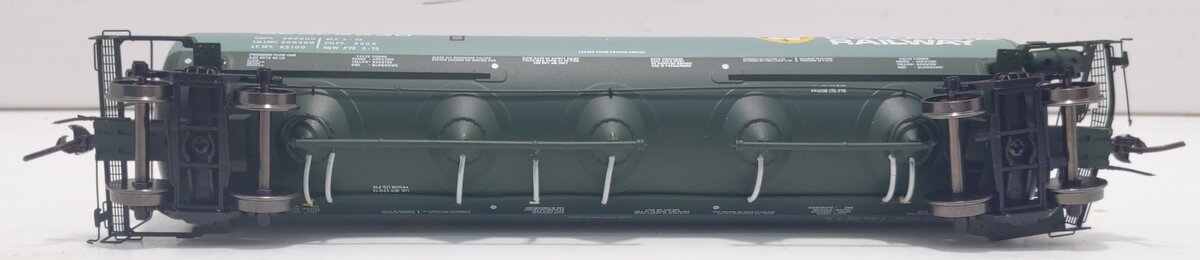 InterMountain 48902-06 HO Scale BCOL Tank Car #2230 LN/Box