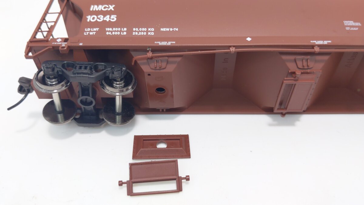 Atlas 20000074 HO Scale IMC Centerflow Hopper #10345