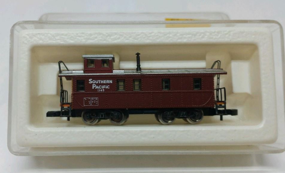 Marklin 8640 Z Scale Southern Pacific Caboose #1145 LN/Box