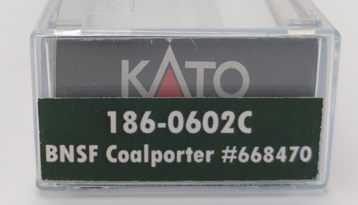 Kato 186-0602C N BNSF BethGon Coalporter #668470