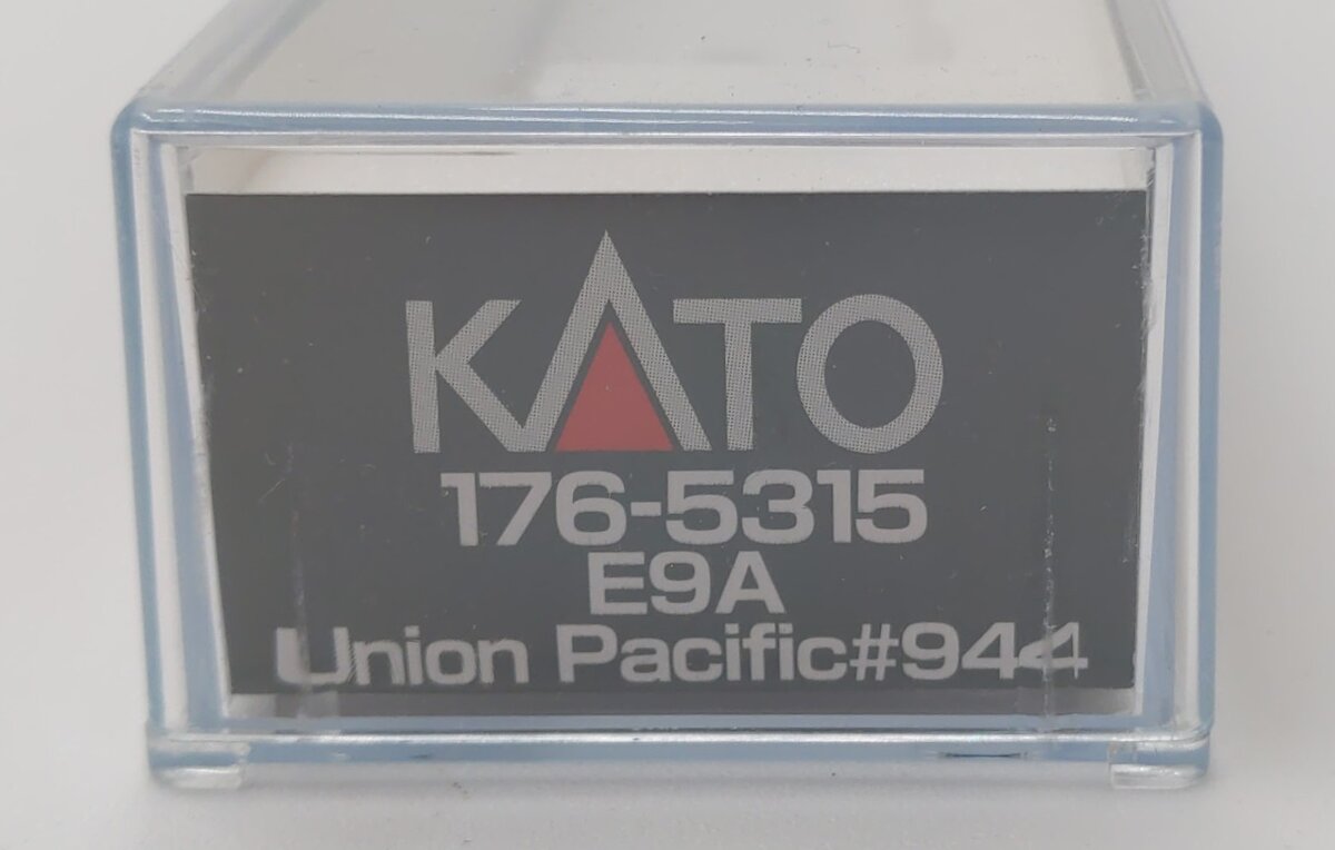 Kato 176-5315 N Scale Union Pacific EMD E9A Diesel Locomotive #944 LN/Box