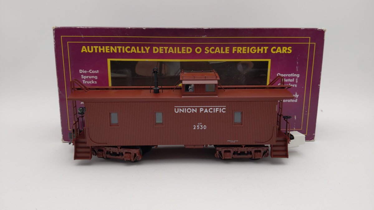 MTH 20-91557 O Union Pacific CA-1 Woodsided Caboose Car #2530