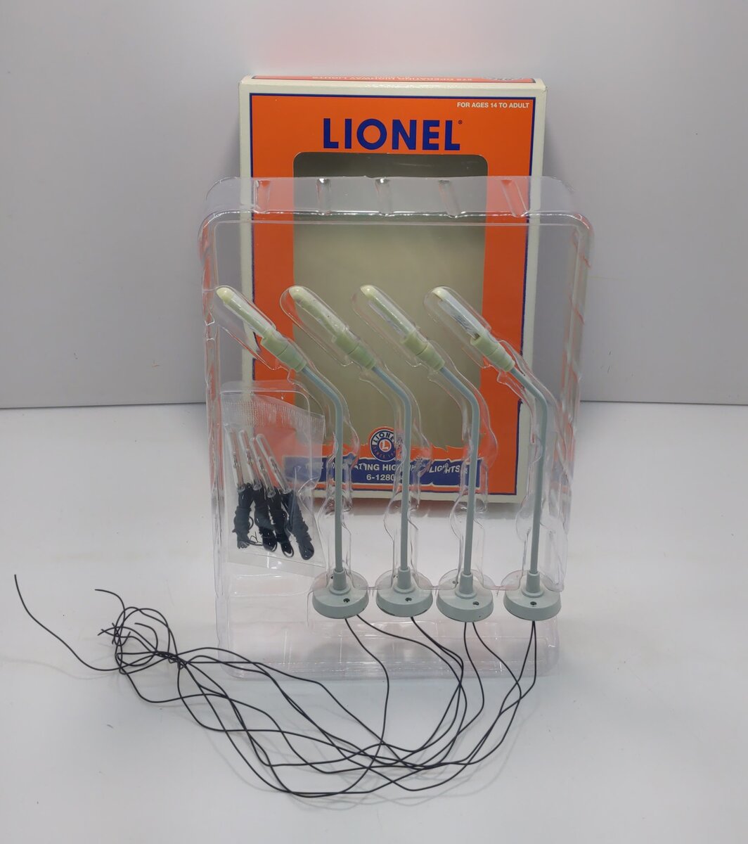 Lionel 6-12804 O And O27 Operating Highway Lights (Set of 4) NIB