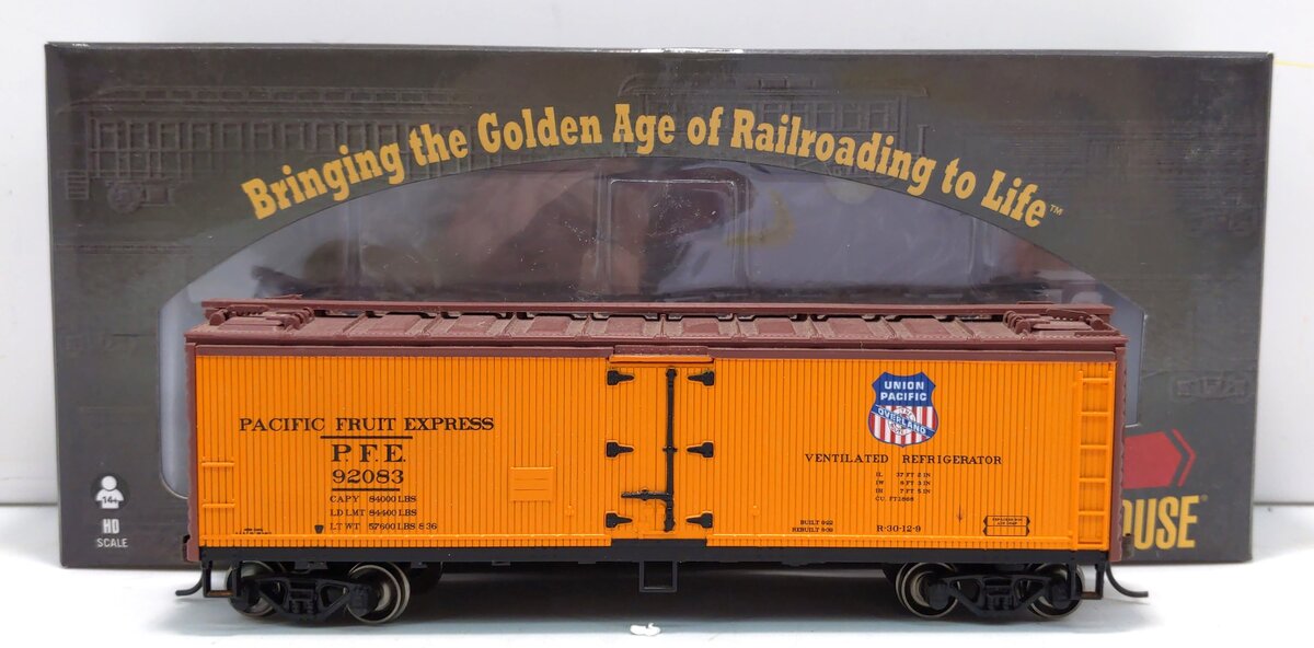 Roundhouse 85600 HO Pacific Fruit Express 40' Wood Reefer #92083