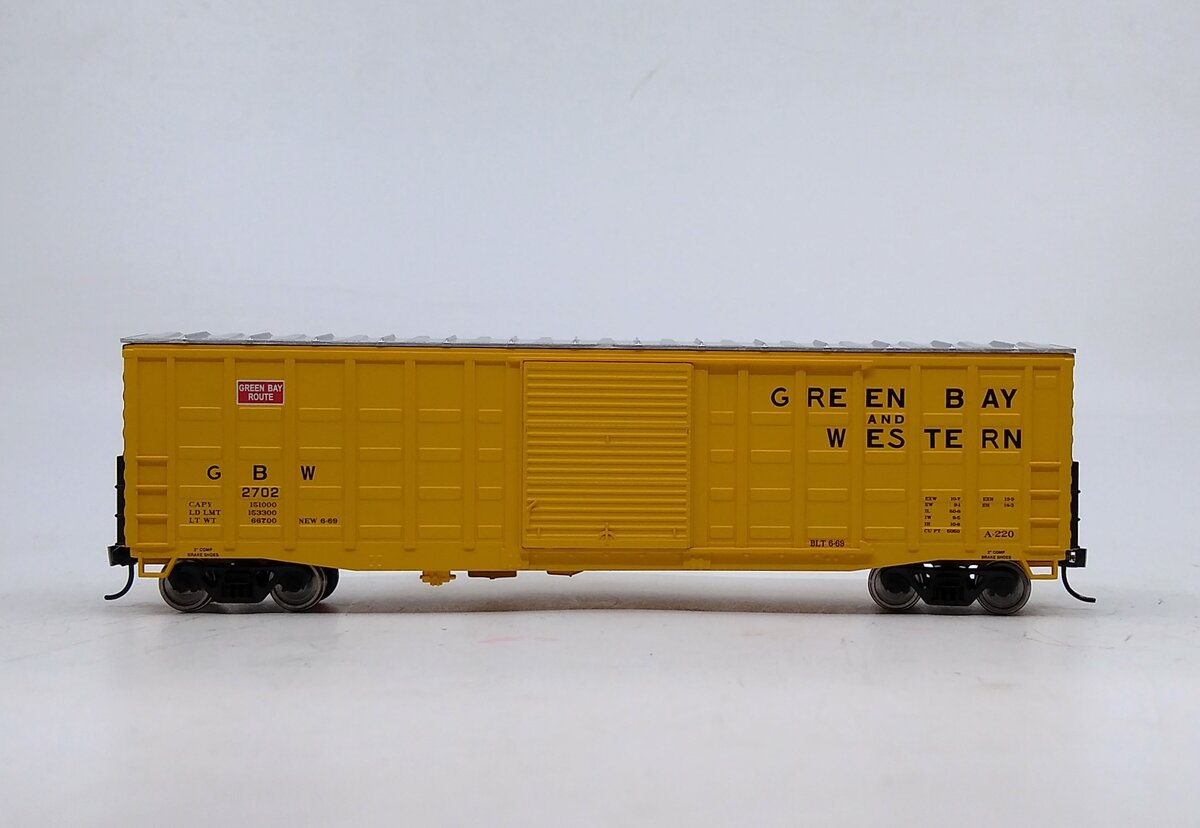 Walthers 910-2303 HO Green Bay & Western 50' Waffle-Side Boxcar #2702