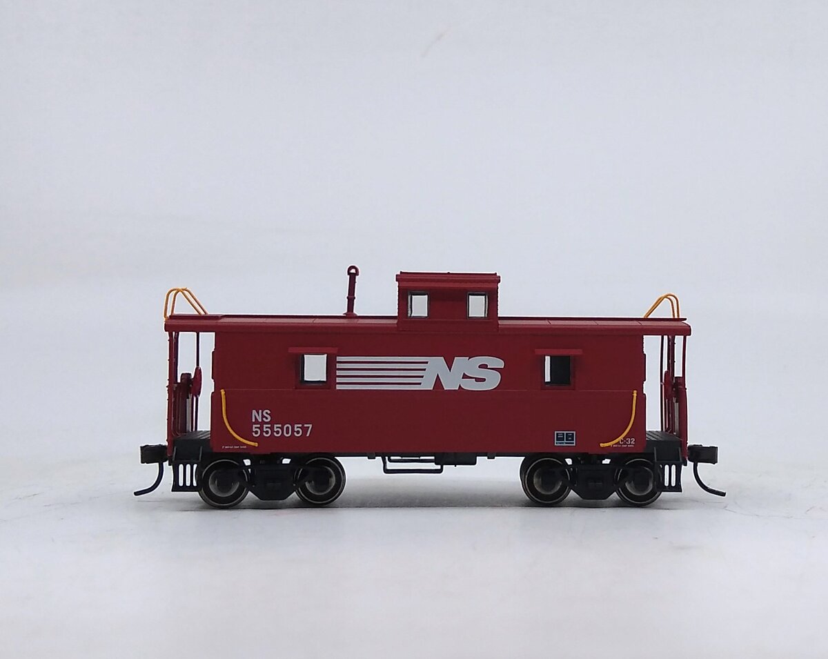 Atlas 1126 HO Scale Norfolk Southern Cupola Caboose #555057