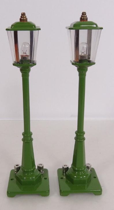 MTH 30-1026 O #56 Green Classic Lamp Set (Pack of 2)